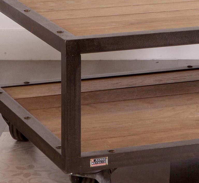Table basse style industriel bois + acier, 4 roulettes
