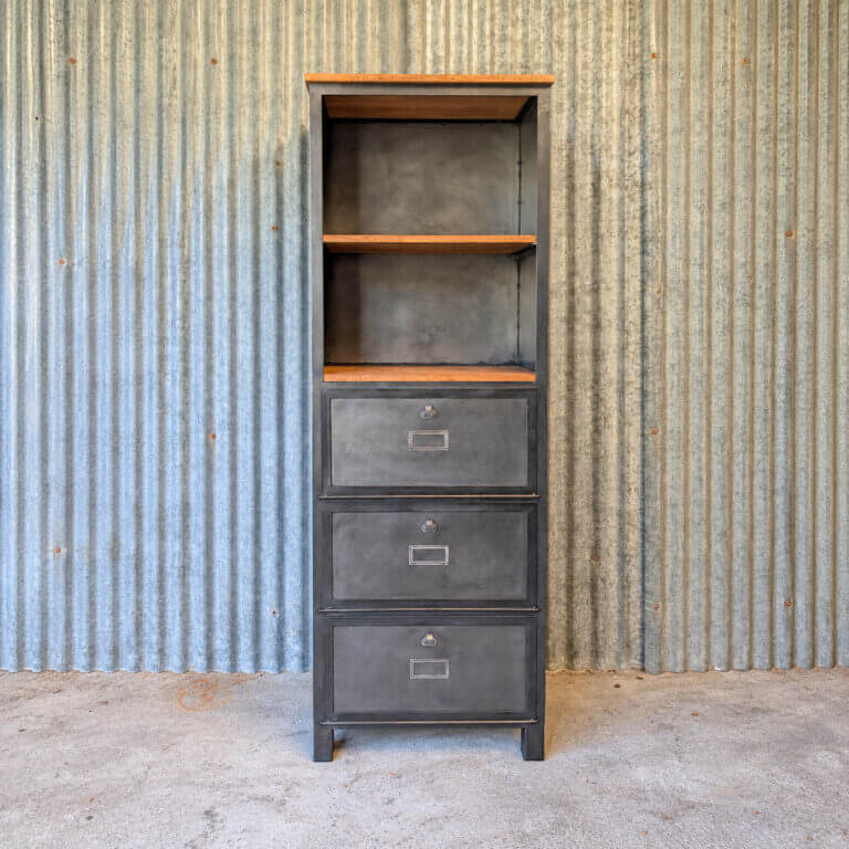 Armoire industrielle à clapets en métal et bois